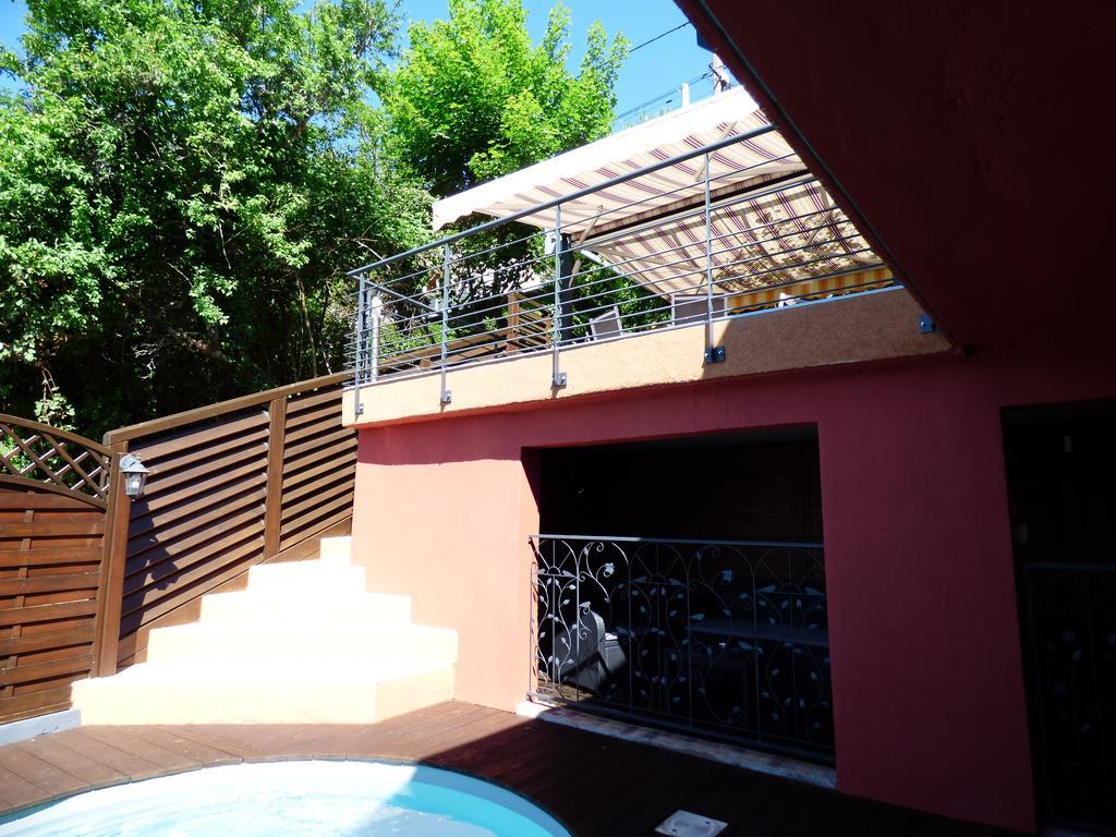 La Colline Aux Yeux Doubs Bed & Breakfast Baume-les-Dames Exterior photo